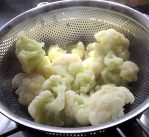茹でたカリフラワー 茹でたカリフラワー